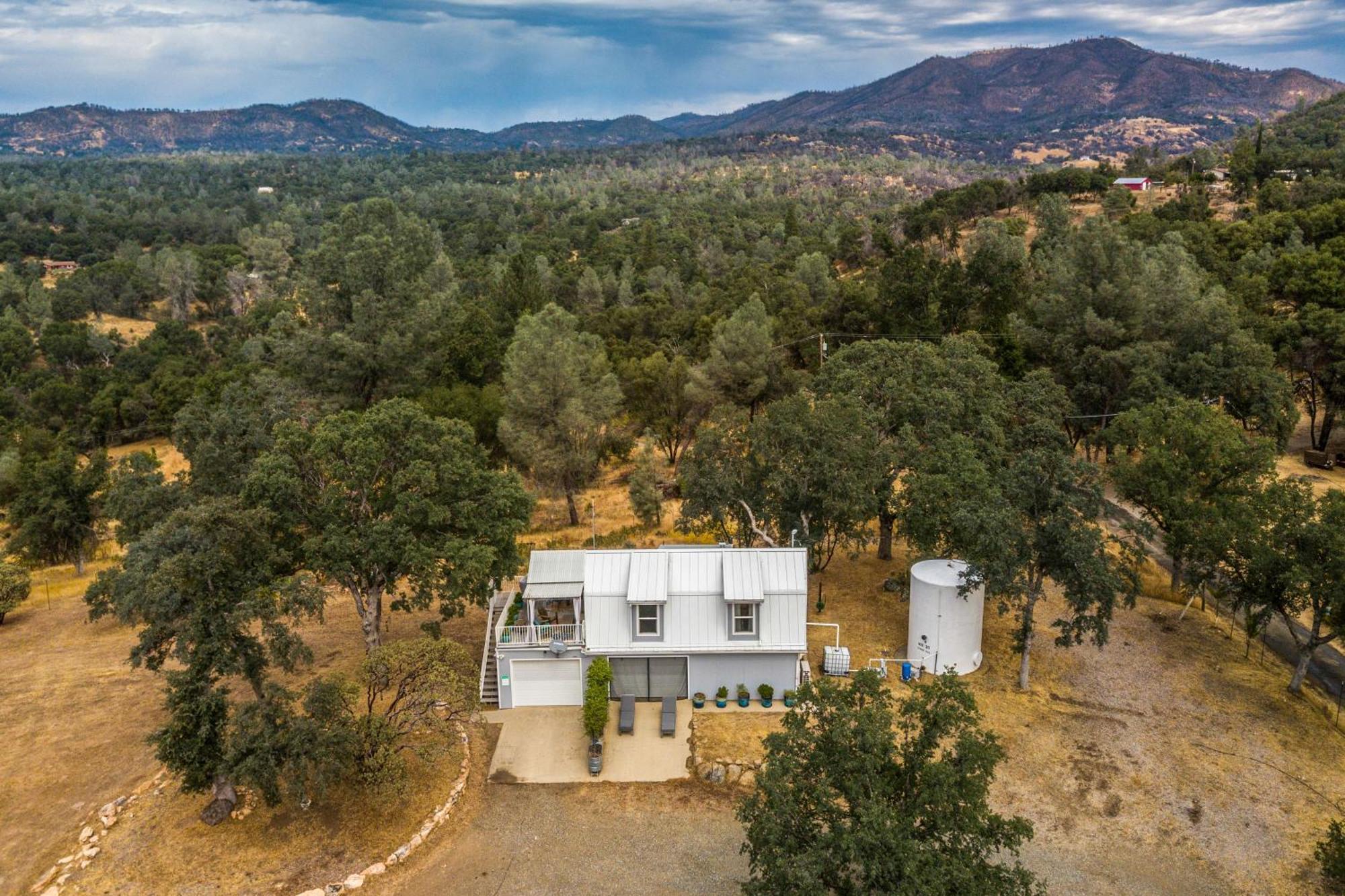 Mariposa Home Furnished Patio And Sierra Mtn Views Esterno foto