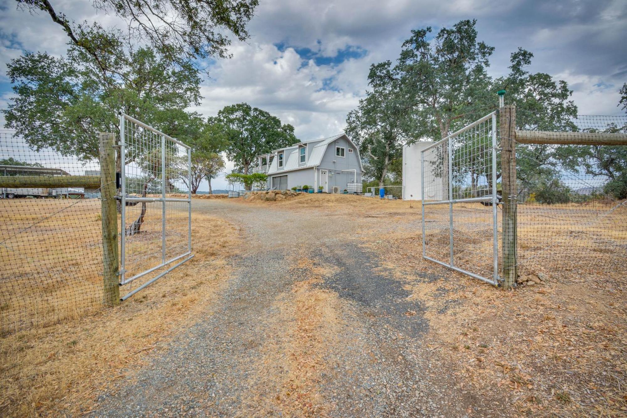 Mariposa Home Furnished Patio And Sierra Mtn Views Esterno foto